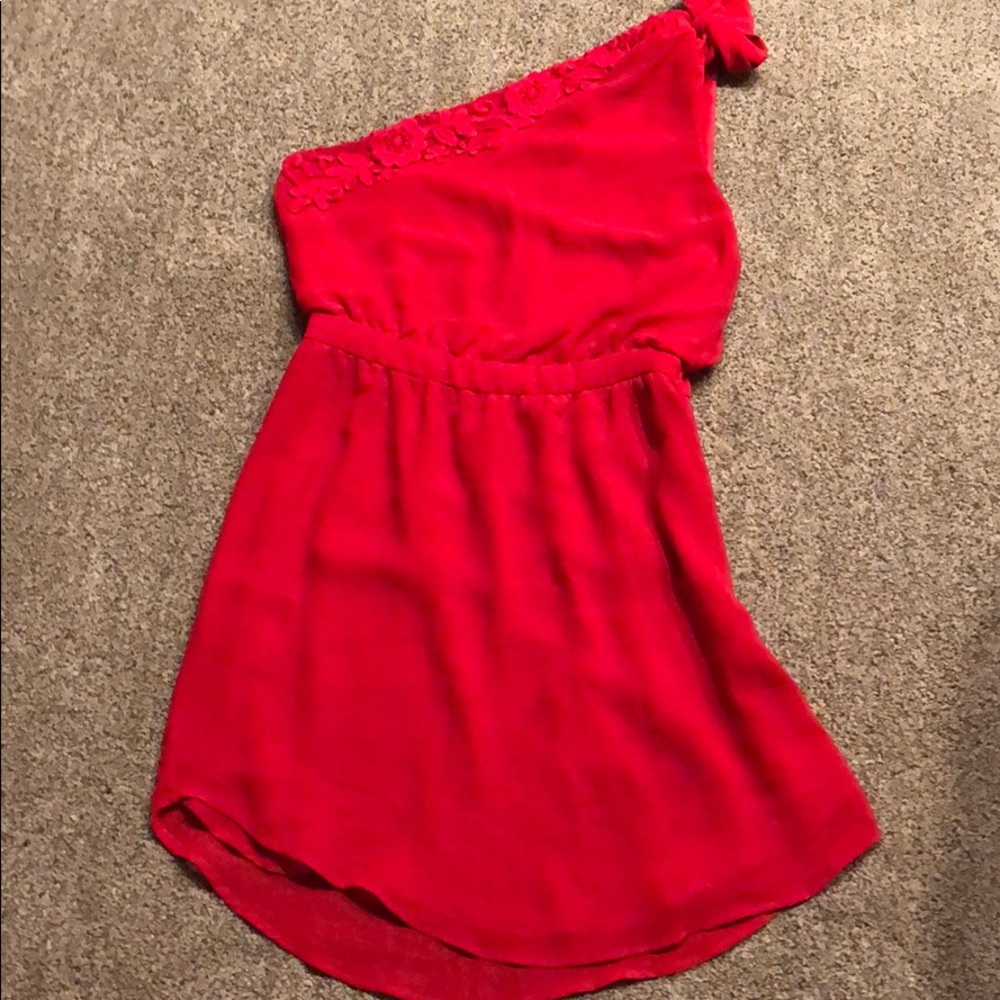 One shoulder dress